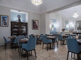 Vogue Hotel