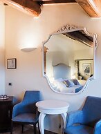 Vogue Hotel