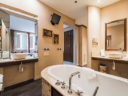 Vogue Hotel