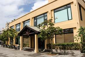 The Loft Seaside Suites