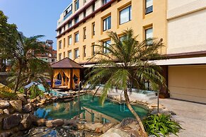 The Loft Seaside Suites