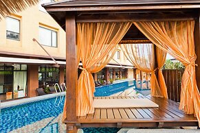 The Loft Seaside Suites