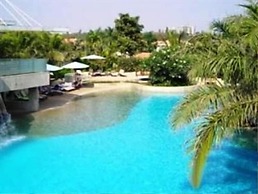Palm Meadows Resort