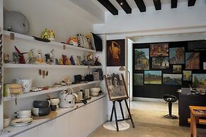 Kathmandu Guest House by KGH Group