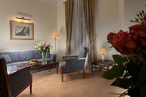 Savoy Westend Hotel