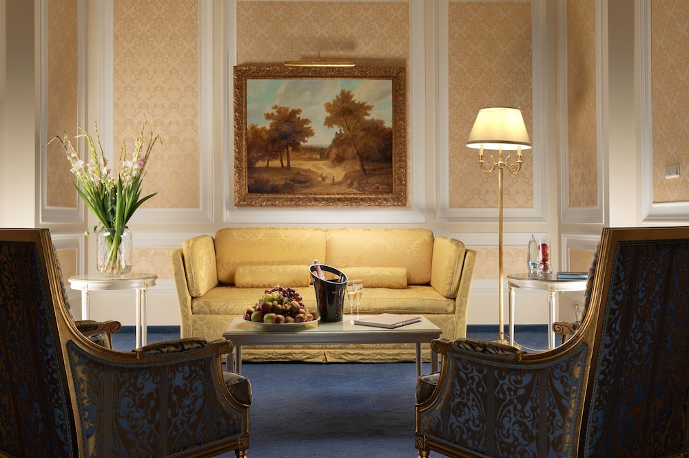 Savoy Westend Hotel