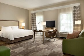 Hampton Inn & Suites Largo