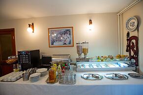 Helios Hotel Pension