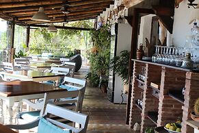 Hotel Los Jarales