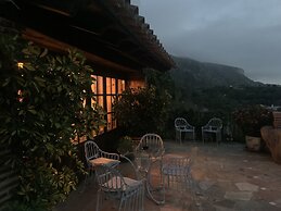 Hotel Los Jarales