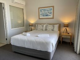 Boathouse Resort Tea Gardens