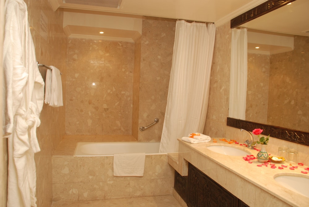 Oasis Hôtel & Spa