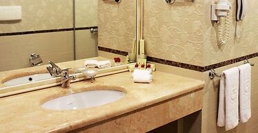 Grand Mir Hotel