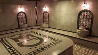 Grand Mir Hotel