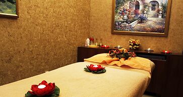 Grand Mir Hotel