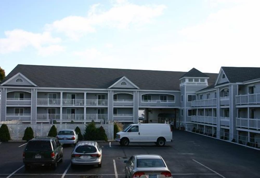Hyannis Travel Inn