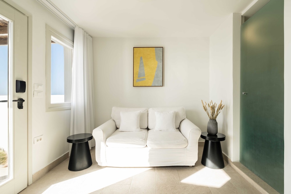 Rocabella Santorini Hotel & SPA