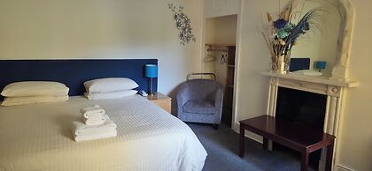 The Edward Hotel