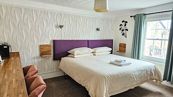 The Edward Hotel
