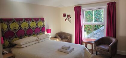The Edward Hotel