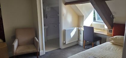 The Edward Hotel