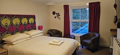 The Edward Hotel