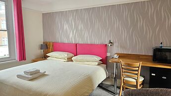 The Edward Hotel