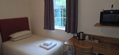 The Edward Hotel