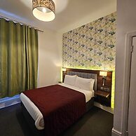 Chelsea House Hotel