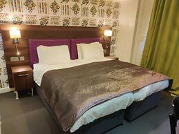 Chelsea House Hotel