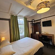 Chelsea House Hotel
