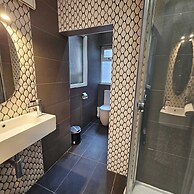 Chelsea House Hotel
