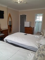 The Rosscourt - Adults only