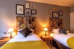 Crown Hotel