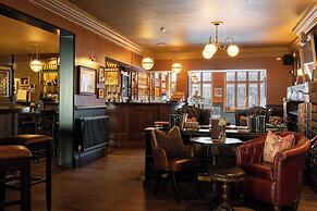 Crown Hotel