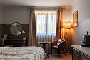Crown Hotel
