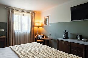 Crown Hotel