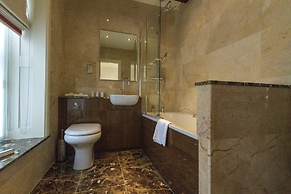 The Falcon Hotel