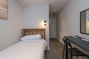 Ascot Grange Hotel & Apartments