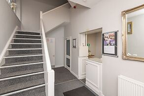 Ascot Grange Hotel & Apartments