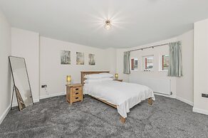 Ascot Grange Hotel & Apartments
