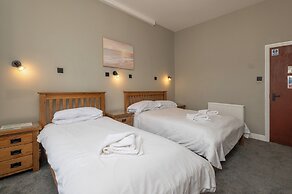 Ascot Grange Hotel & Apartments