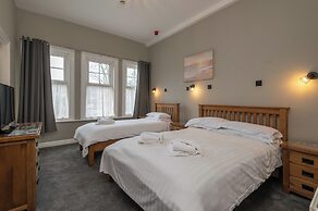Ascot Grange Hotel & Apartments
