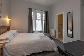 Ascot Grange Hotel & Apartments