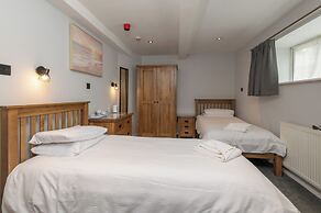 Ascot Grange Hotel & Apartments
