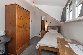 Ascot Grange Hotel & Apartments