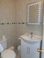 Ascot Grange Hotel & Apartments