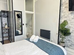 Marine Parade Hotel