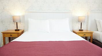 Lamb Hotel by Greene King Inns