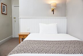 Lamb Hotel by Greene King Inns